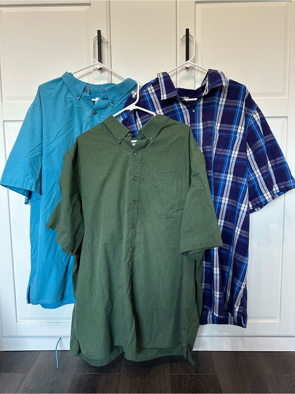 Lot of 3- men’s 3XLT button down shirts